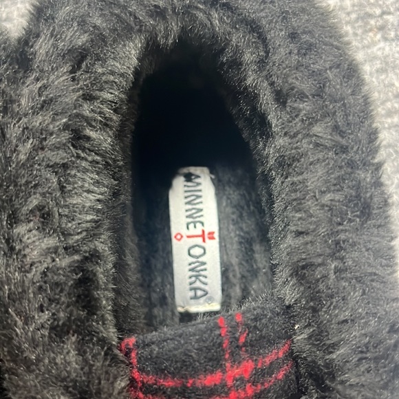 Minnetonka Women’s Chrissy Red Plaid (2977) - Picture 7 of 8